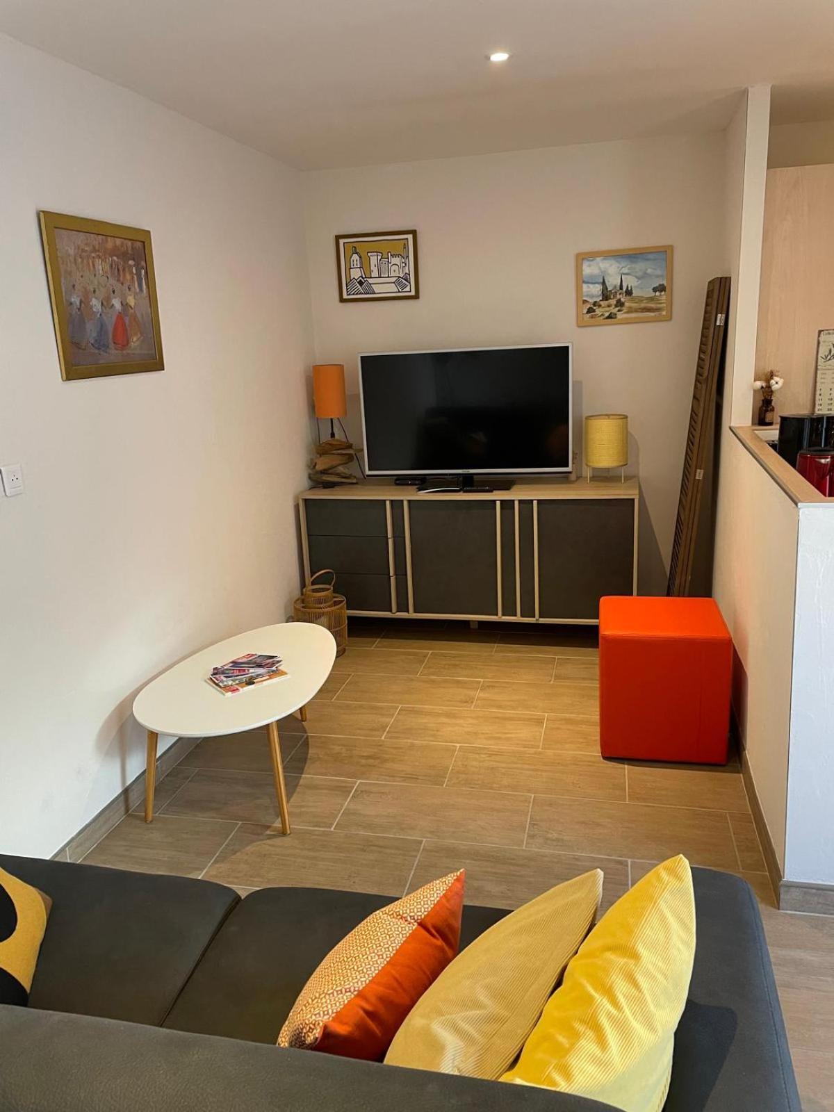 Appartement De Plain-Pied Avec Jardin Aviñón Exterior foto