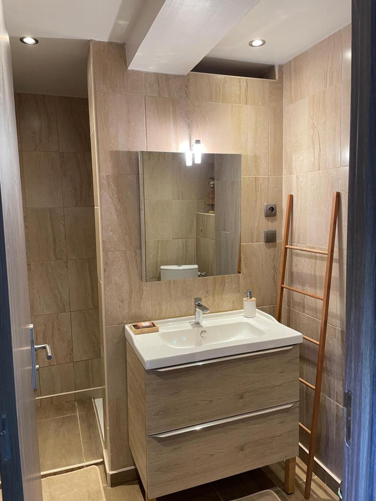 Appartement De Plain-Pied Avec Jardin Aviñón Exterior foto